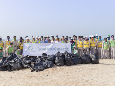 Beach clean up Barakah June 2015