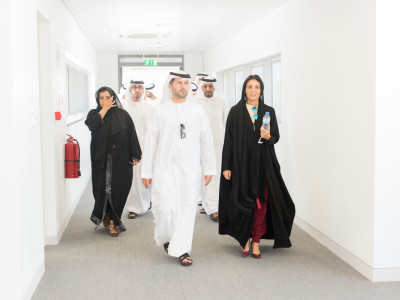 Energy minister Suhail al mazrouie at site - Sept 2015